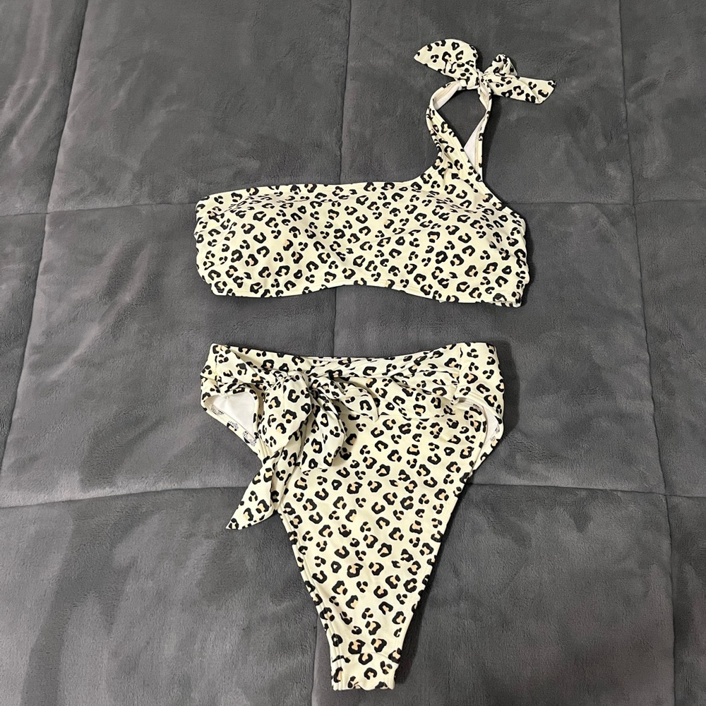 Abercrombie and Fitch Bikini Set